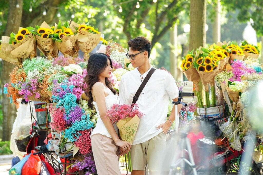 Ý Tưởng Hẹn Hò Mùa Thu Hà Nội Lãng Mạn Cho Các Cặp Đôi